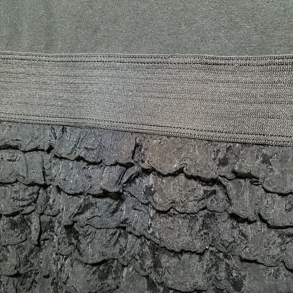 3 for $20 | Xai Top Black Ruffle 3/4 Sleeve Size L - Picture 2 of 4